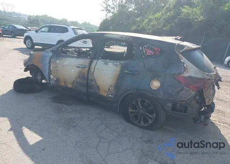 2016 Hyundai Santa Fe Sport 2.4L from USA, damaged, VIN 5XYZTDLB7GG378758